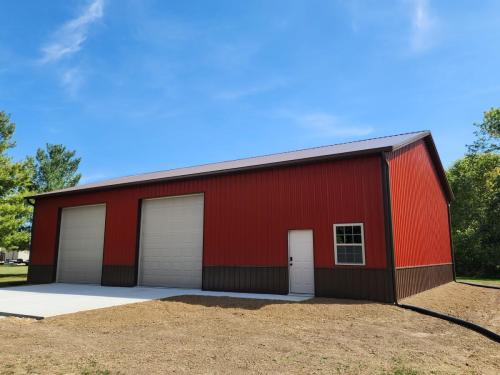 40'x60'x12' Pole Barn for storage! Barn red siding and brown wainscot trim!